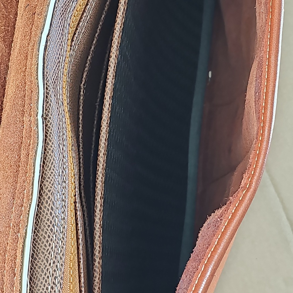 Vintage Dooney & Bourke Awl leather extra large messenger bag Excellent! - Picture 11 of 16